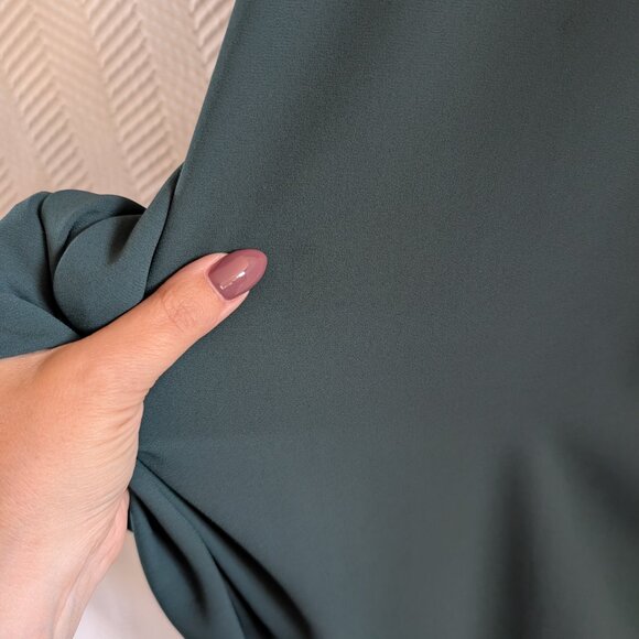 BCBGMaxAzria Brittni Chiffon Cape Dress Forest Green XS Split Back Wedding Guest - Picture 14 of 15